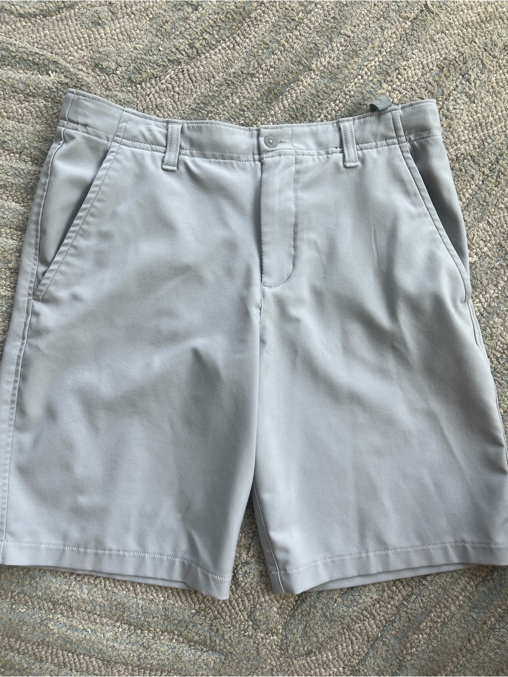 Under Armour Men's Light Gray Flat-Front Performance Shorts